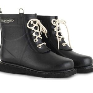 Ilse Jacobsen dark navy short rain boots